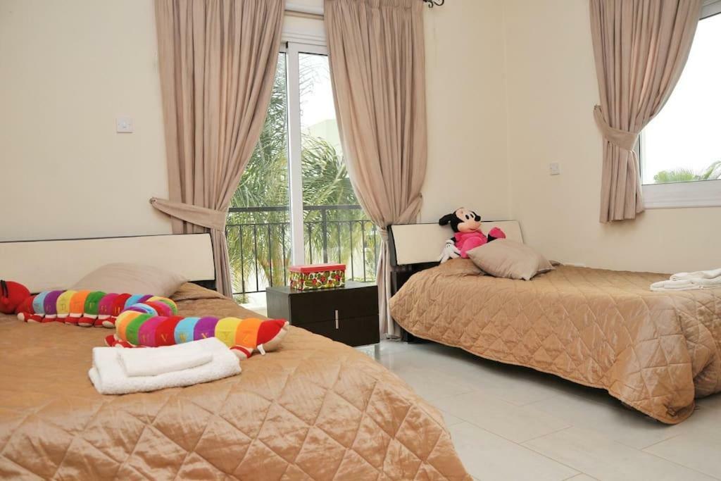 Unique Beach Luxurious Villas Agia Napa Buitenkant foto